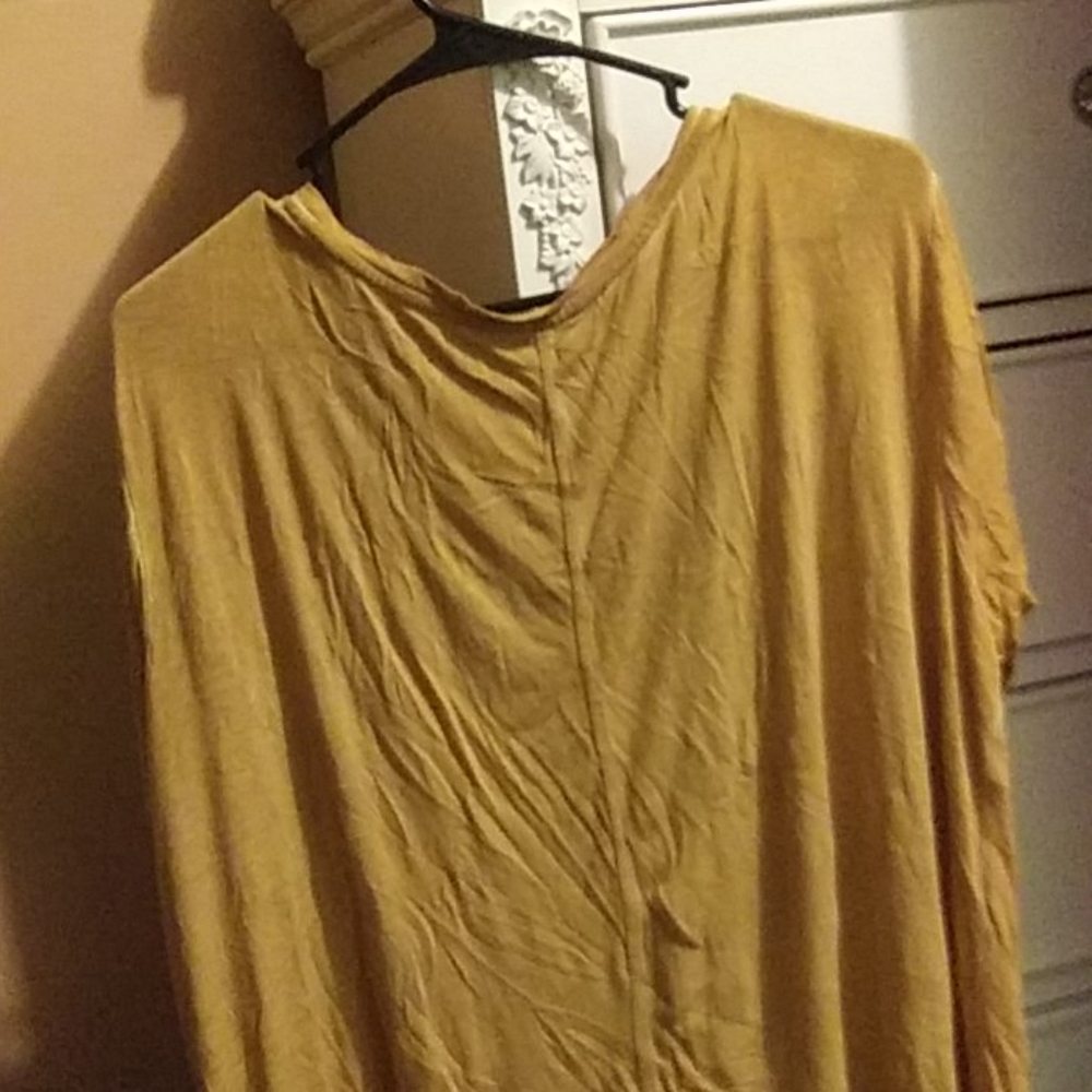 Shirt - Picture 4 of 4